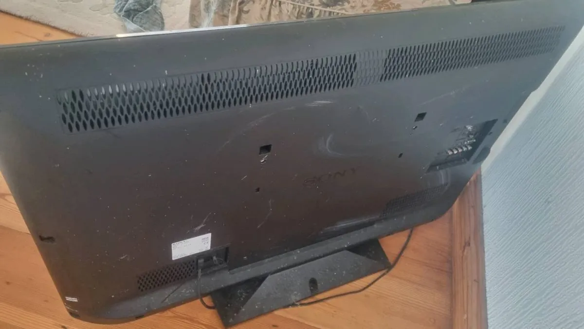 Sony Bravia 42 Inch HD Lcd Tv - Image 3