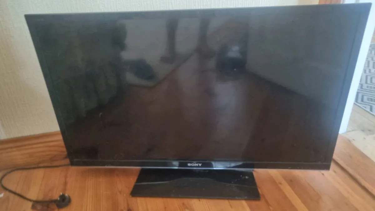 Sony Bravia 42 Inch HD Lcd Tv - Image 1