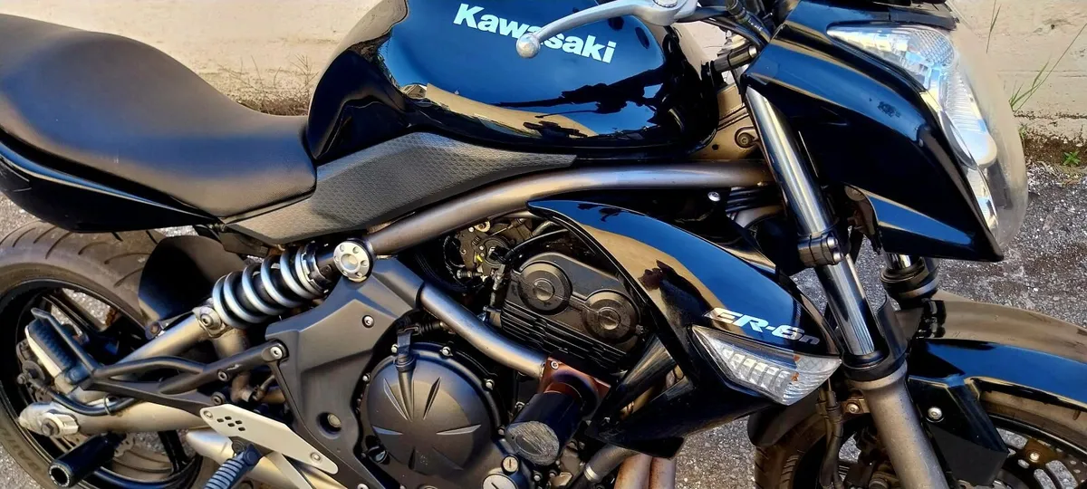 09 KAWASAKI ER6N - Image 2