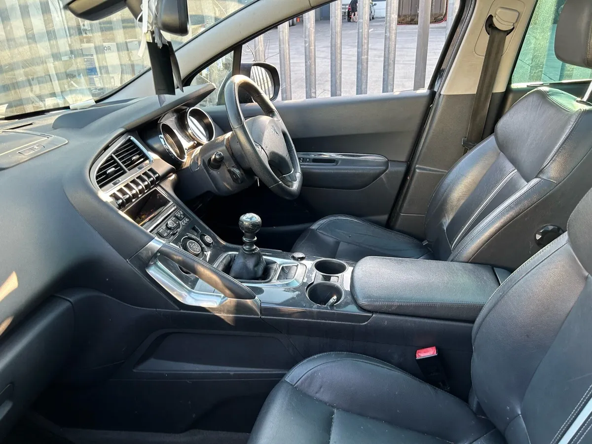 2012 Peugeot 3008 top spec - Image 2