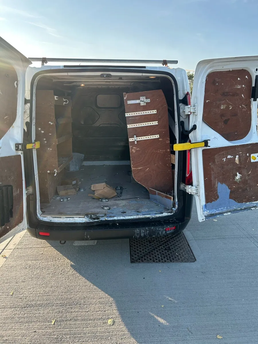 2015  ford transit custom swb - Image 4