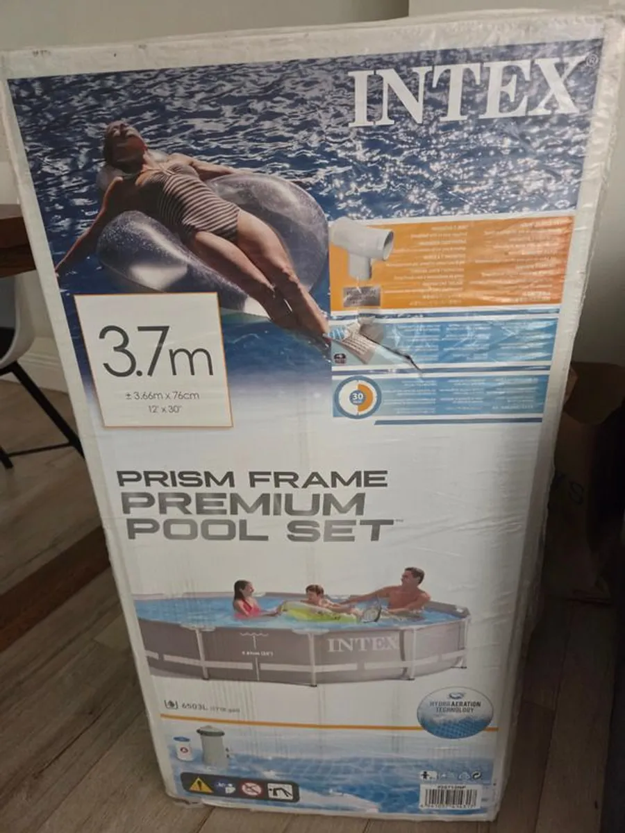 Brand New Intex Swimming Pool - 12 Foot Diameter 30 Inches High - Image 1