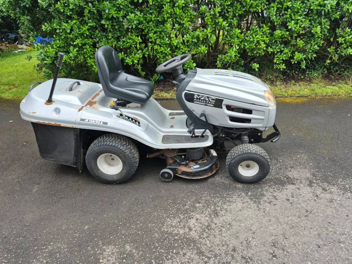 Ride on mower - Image 1