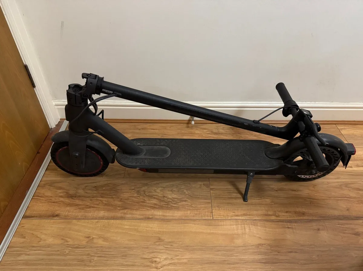 Xiaomi Mi Electric Scooter Pro 2 Great Condition - Image 4
