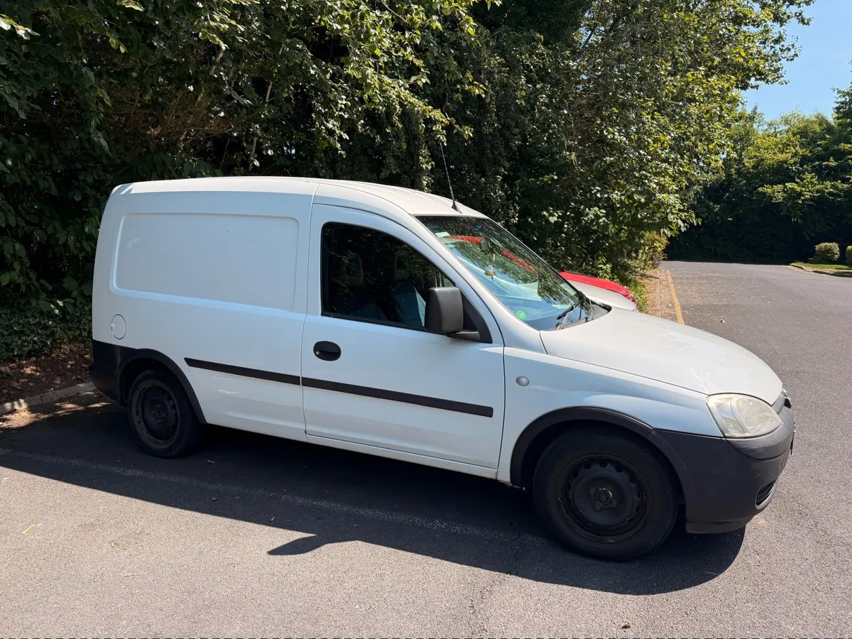 Opel Combo 2011 - Excelent condition - Image 1