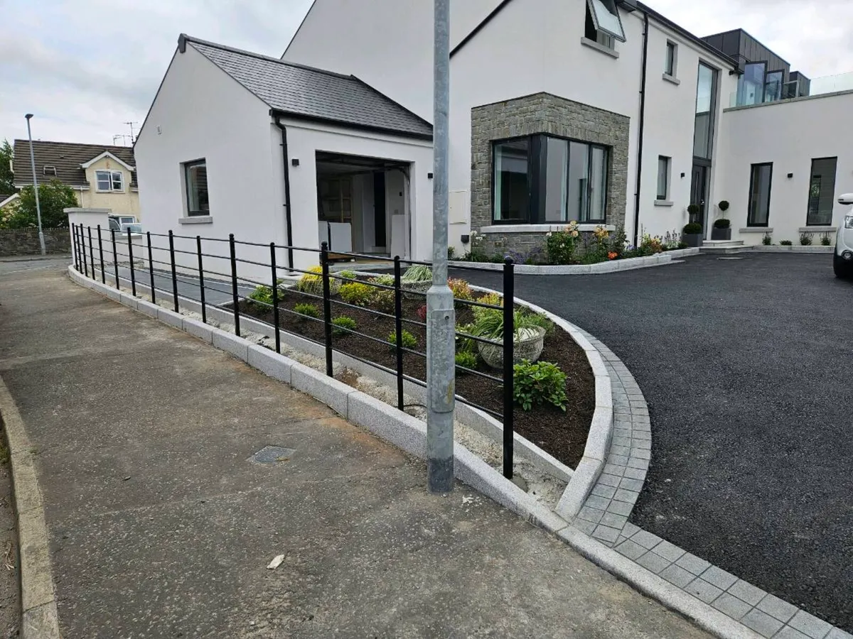 Estate fencing - Image 1
