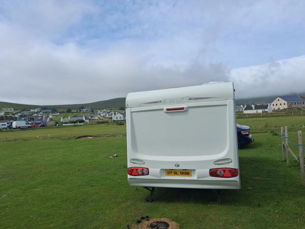 Caravan - Image 1
