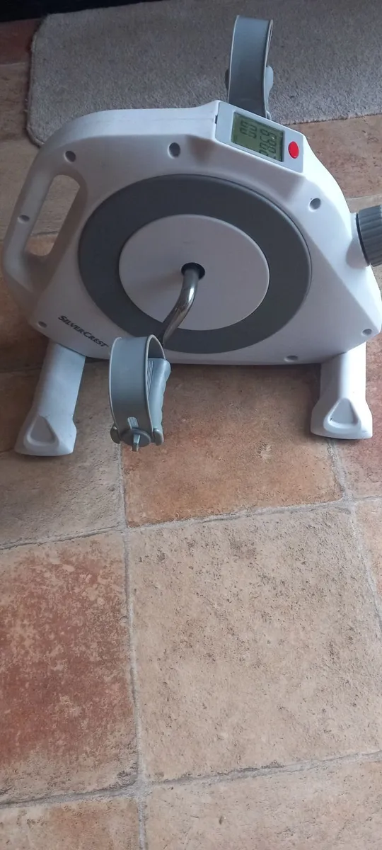 Leg exercise machine - Image 2