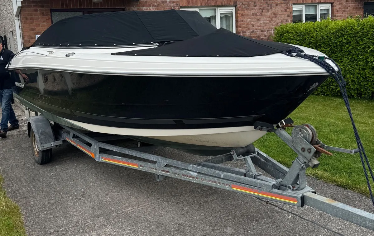 2009 Monterey 180 FS with trailer - Image 2