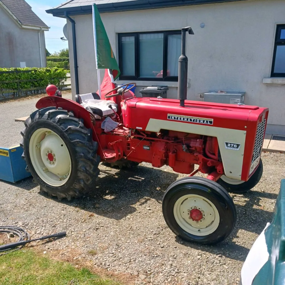 2Internationals  276+885xl - Image 1