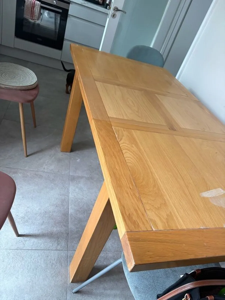 solid wood kitchen table 120cm wide 137cm when expanded 85cm wide and 76cm high - Image 2