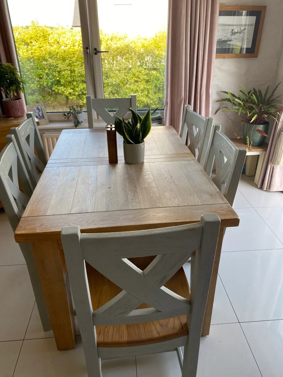 Dining room table and chairs - Image 2