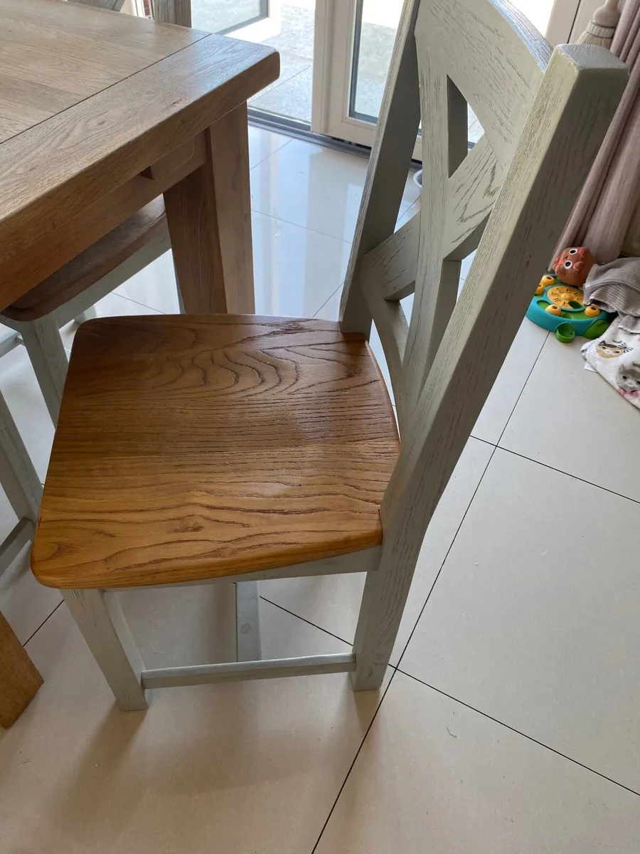 Dining room table and chairs - Image 3
