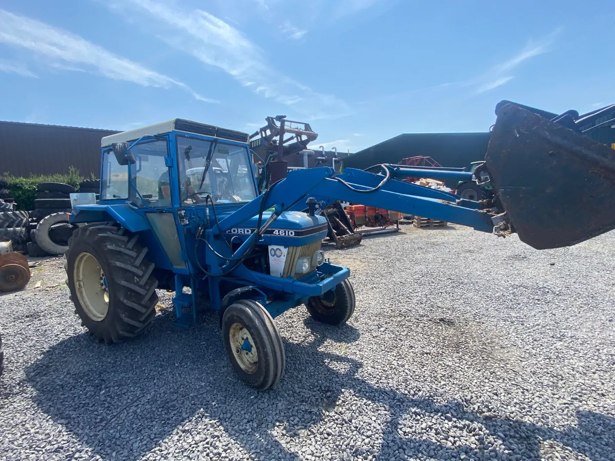 Tractor - Ford 4610 with loader - Image 3
