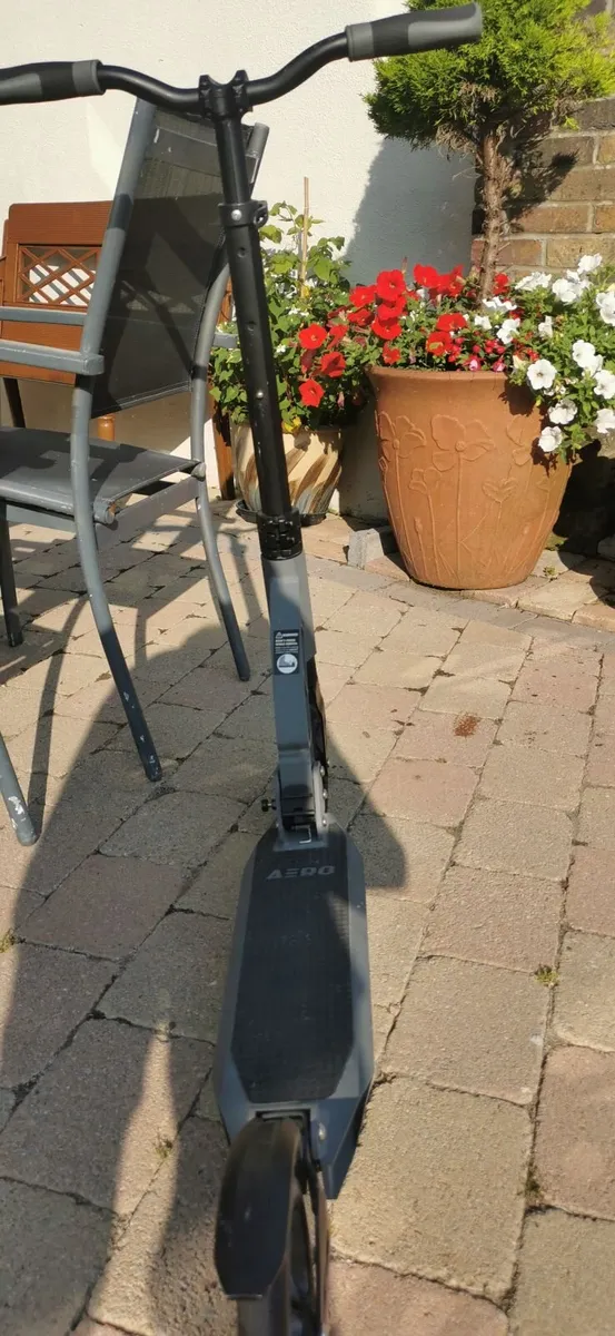 Scooter - Image 2