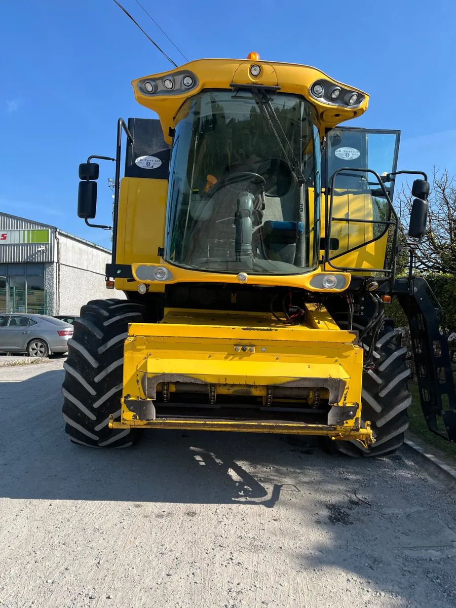 New Holland CSX 7080 - Image 2