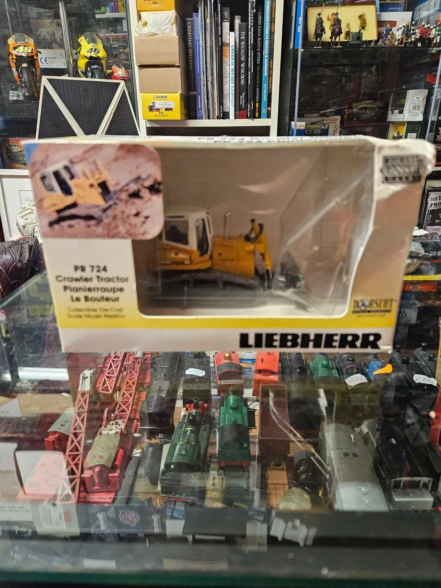 Corgi Norscot Liebherr Crawler Tractor - Image 1