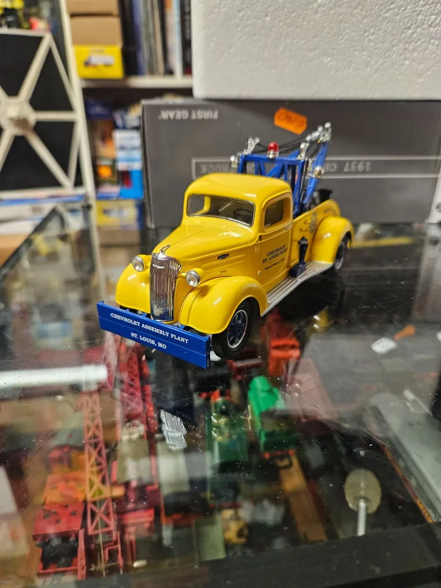 Corgi First Gear Chevrolet Pickup Truck Wrecker 1. - Image 1