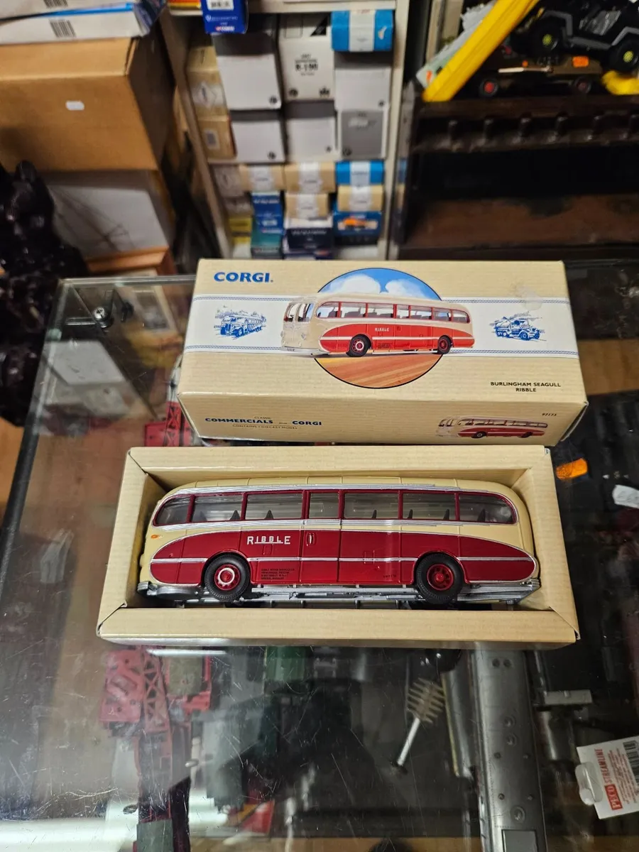 Corgi Bus - Image 1
