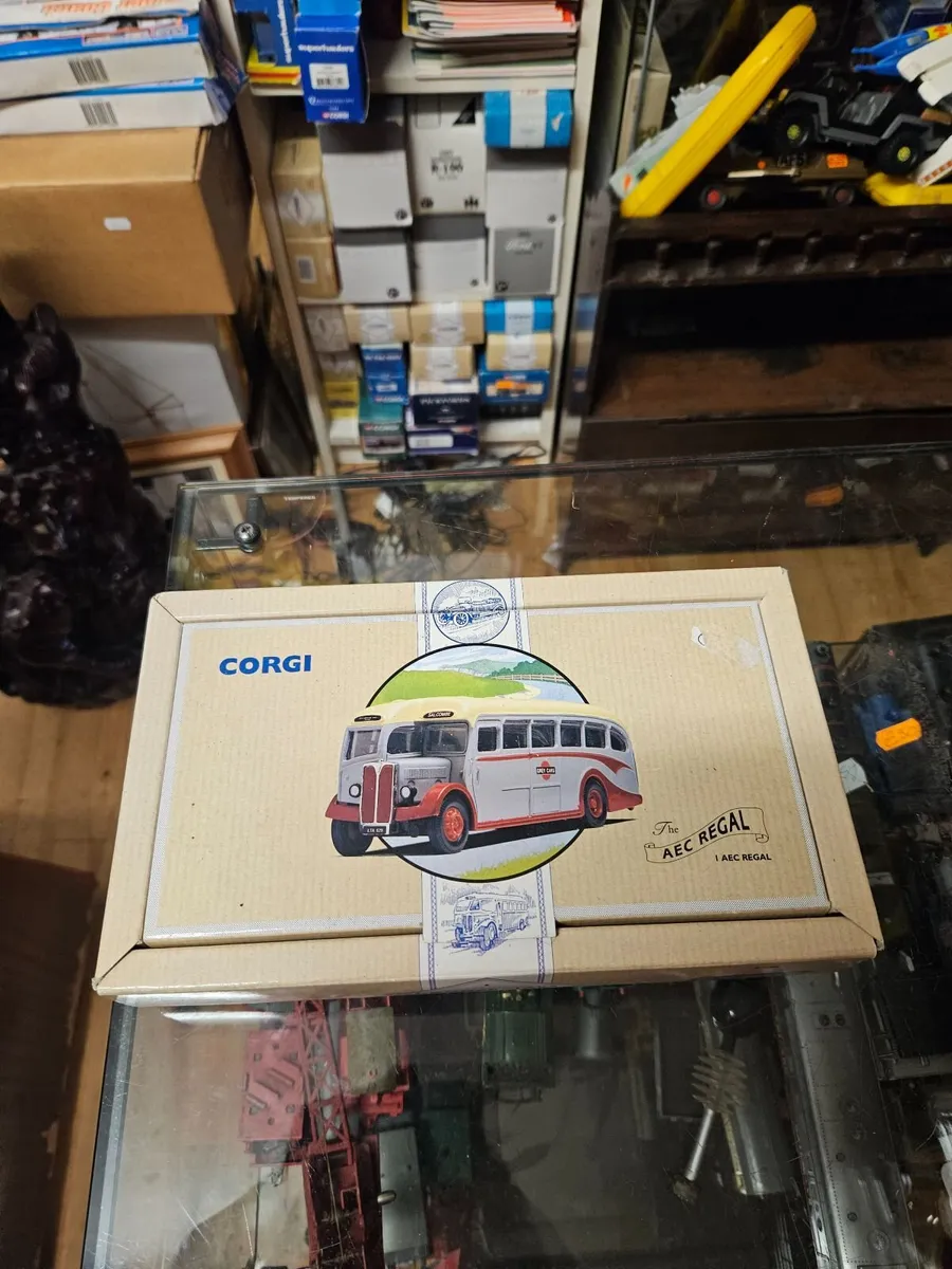 Corgi Bus - Image 2