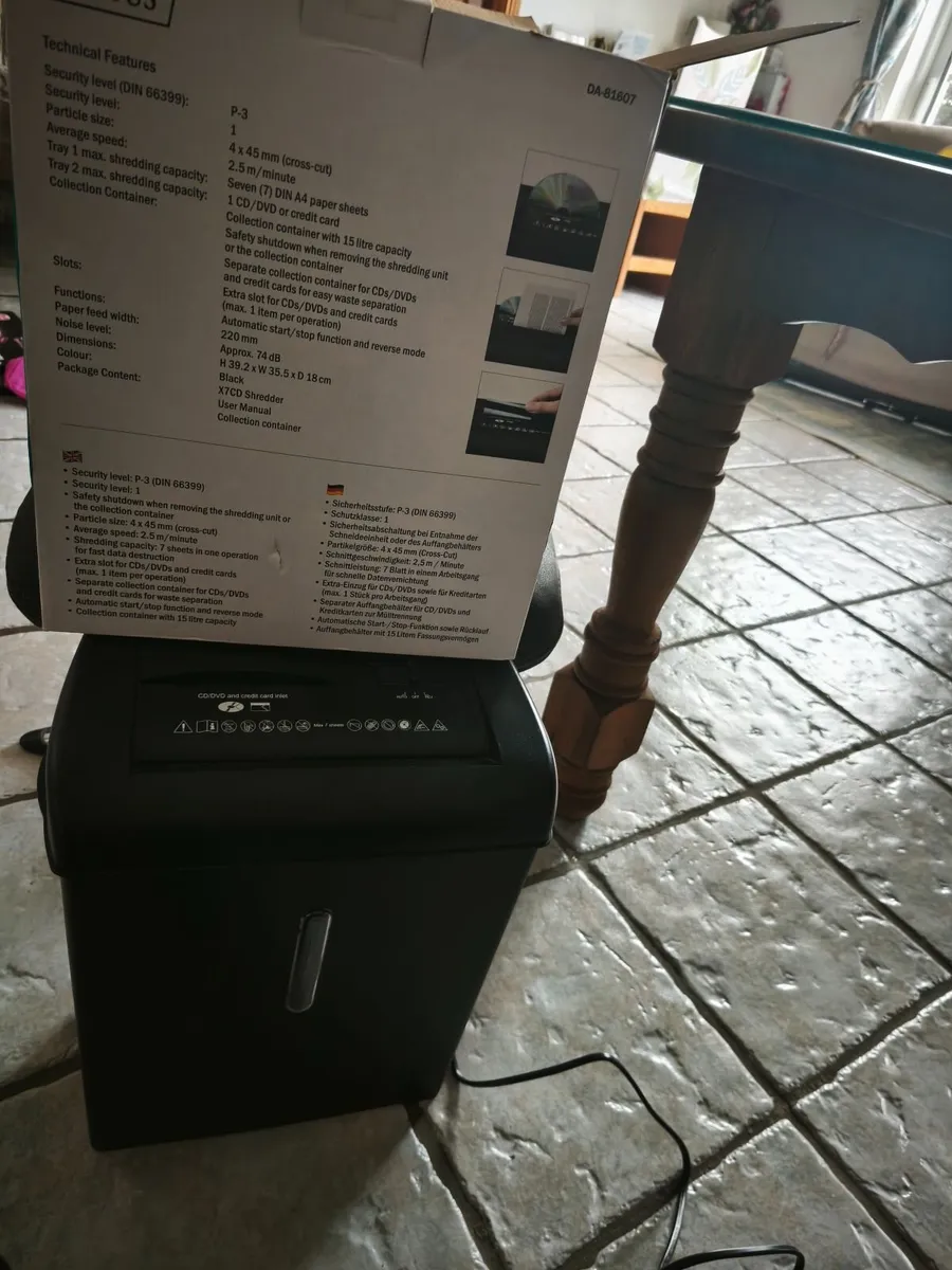 X7CD Heavy‑Duty Shredder – Credit Card Shredder - Image 1