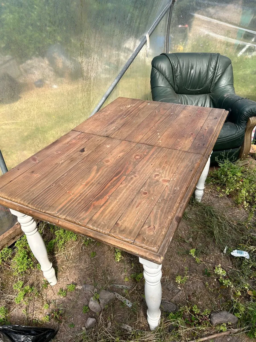Kitchen Table - Image 1