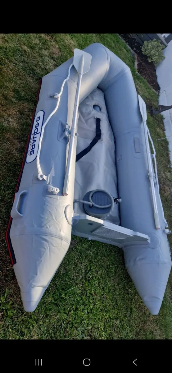 Inflatable boat and outboard - Image 3