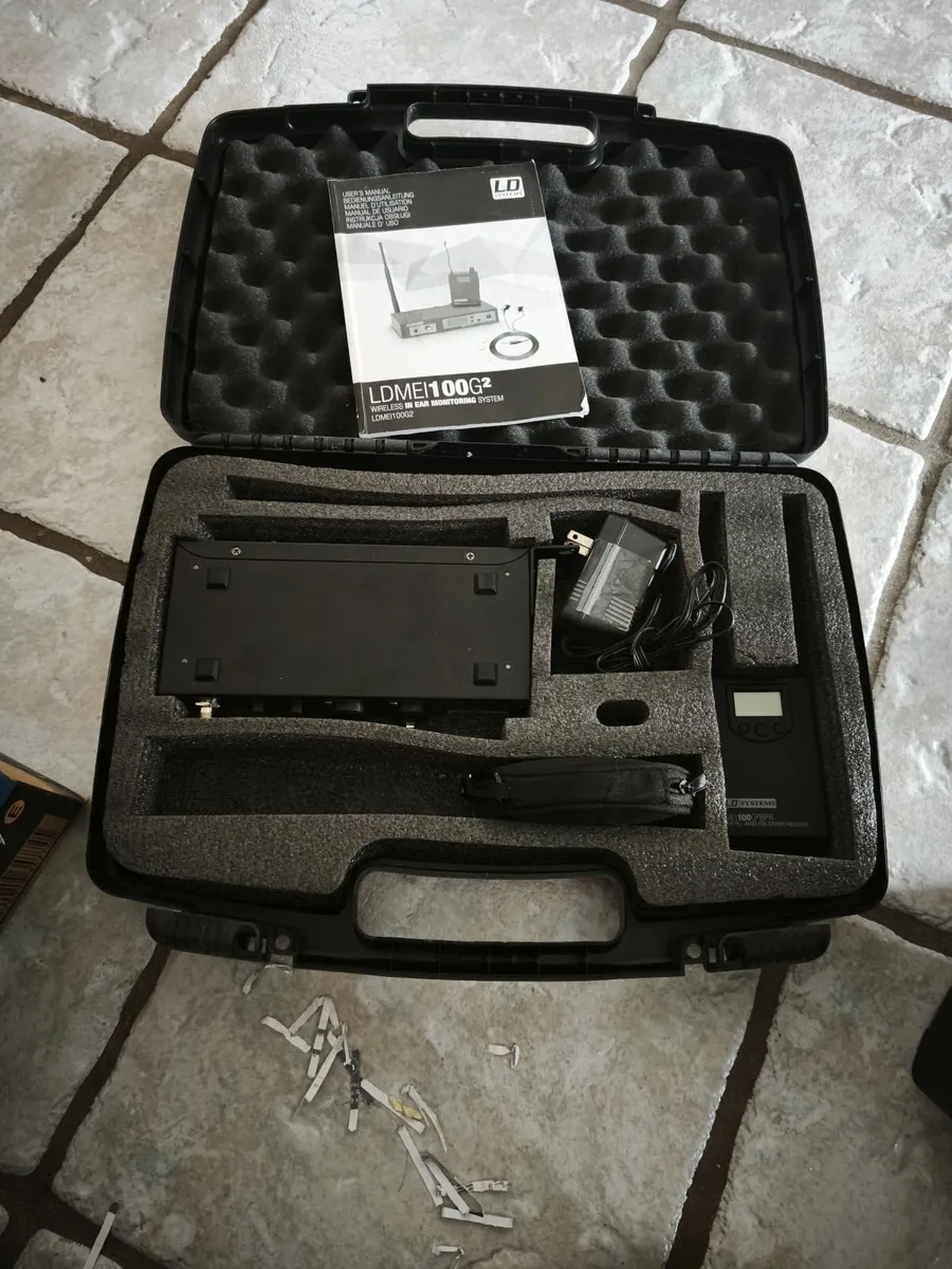 MEI100G2 in ear monitoring system - Image 1