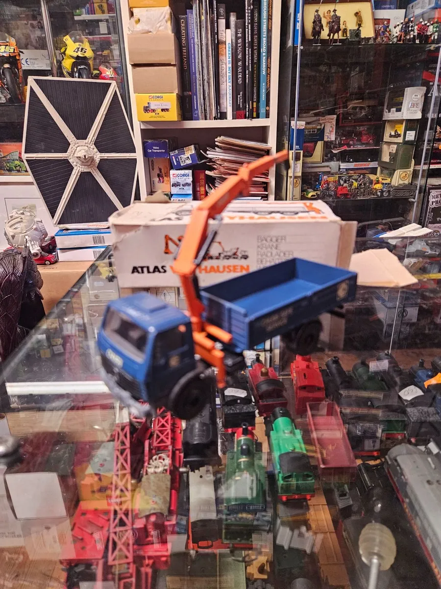 Corgi Conrad Mercedes Truck with Crane - Image 1