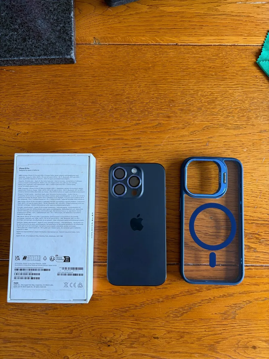 iPhone 15 Pro - Image 2