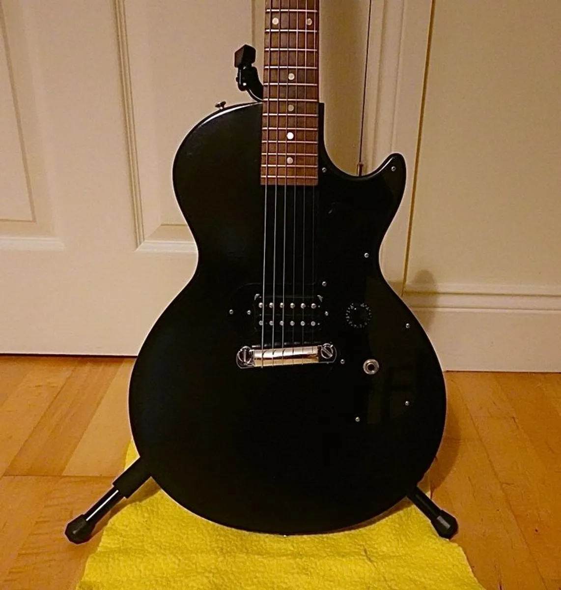 Gibson Guitar Electric Single Cut Melody Maker USA 2011  model for sale in Satin black. - Image 3