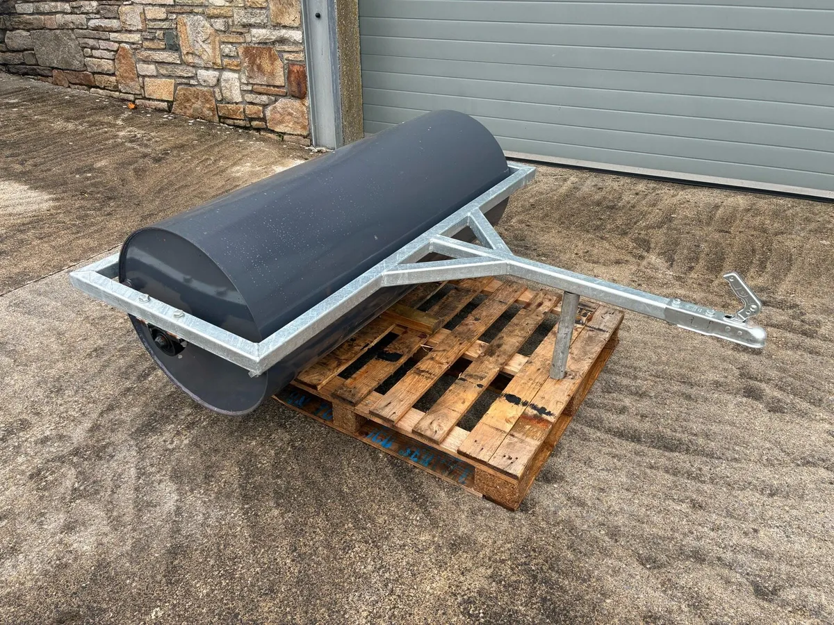 Roller - Image 1