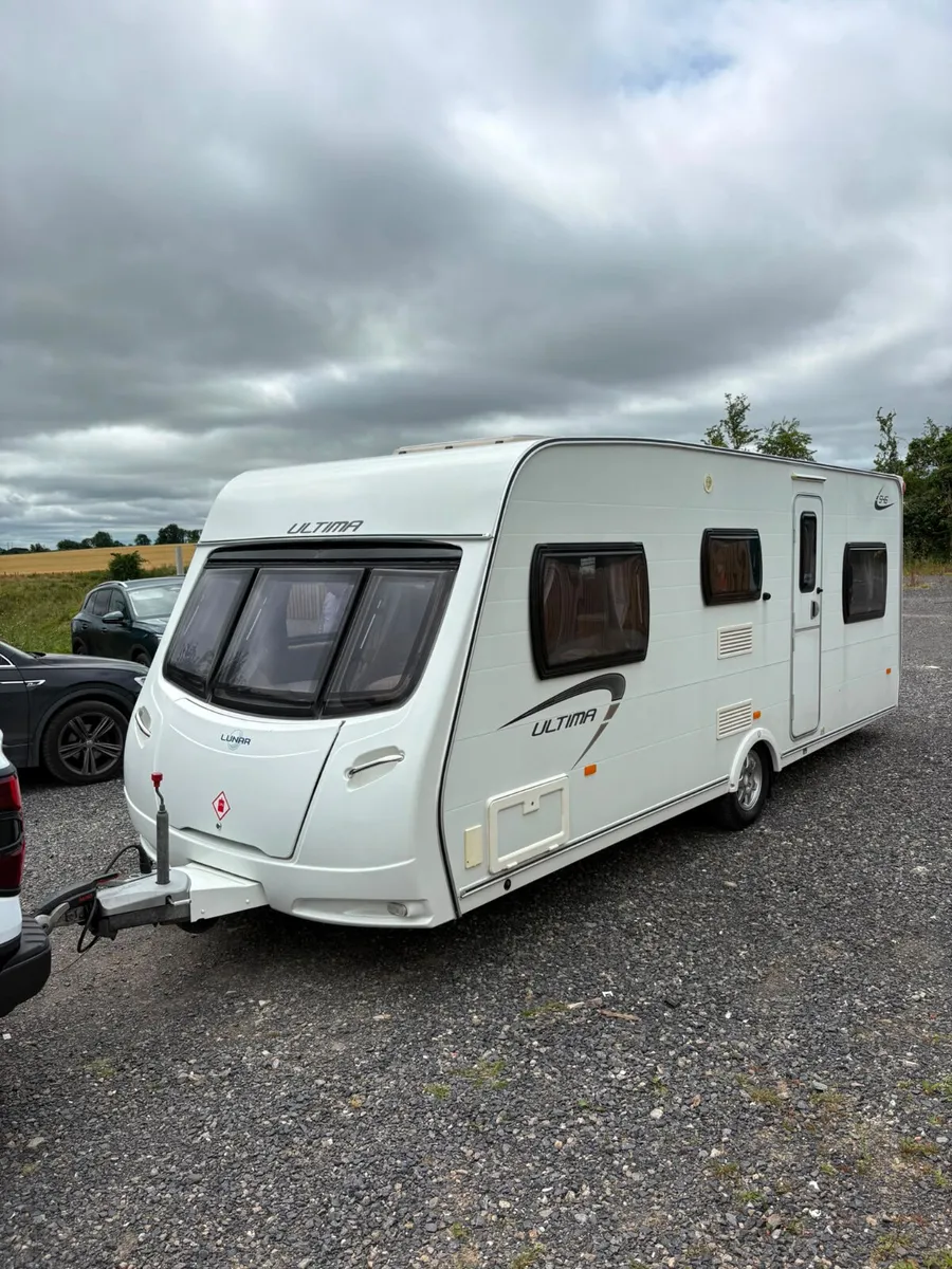 Lunar Ultima 6berth with fixed Bunkbed - Image 1