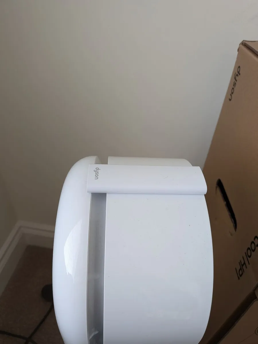 Dyson Air Purifier, Fan and Heater Dual Function - Image 3