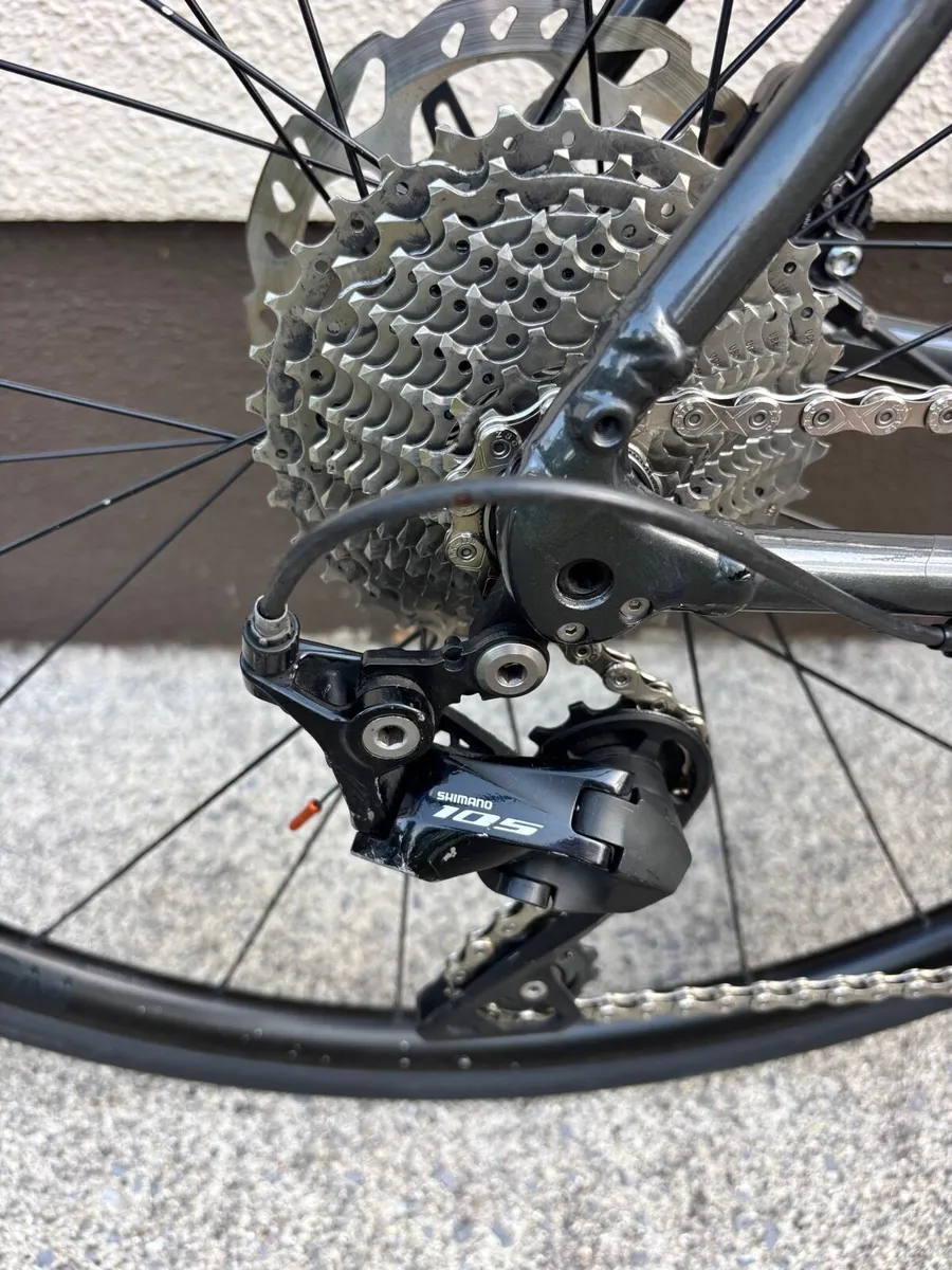 58cm Trek Domane AL 5 Gen 3 Disc - Image 2