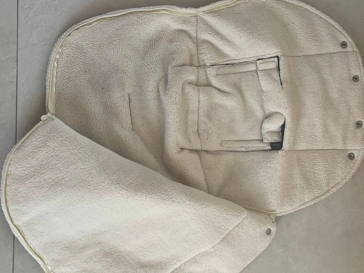Wallaboo footmuff - Image 1