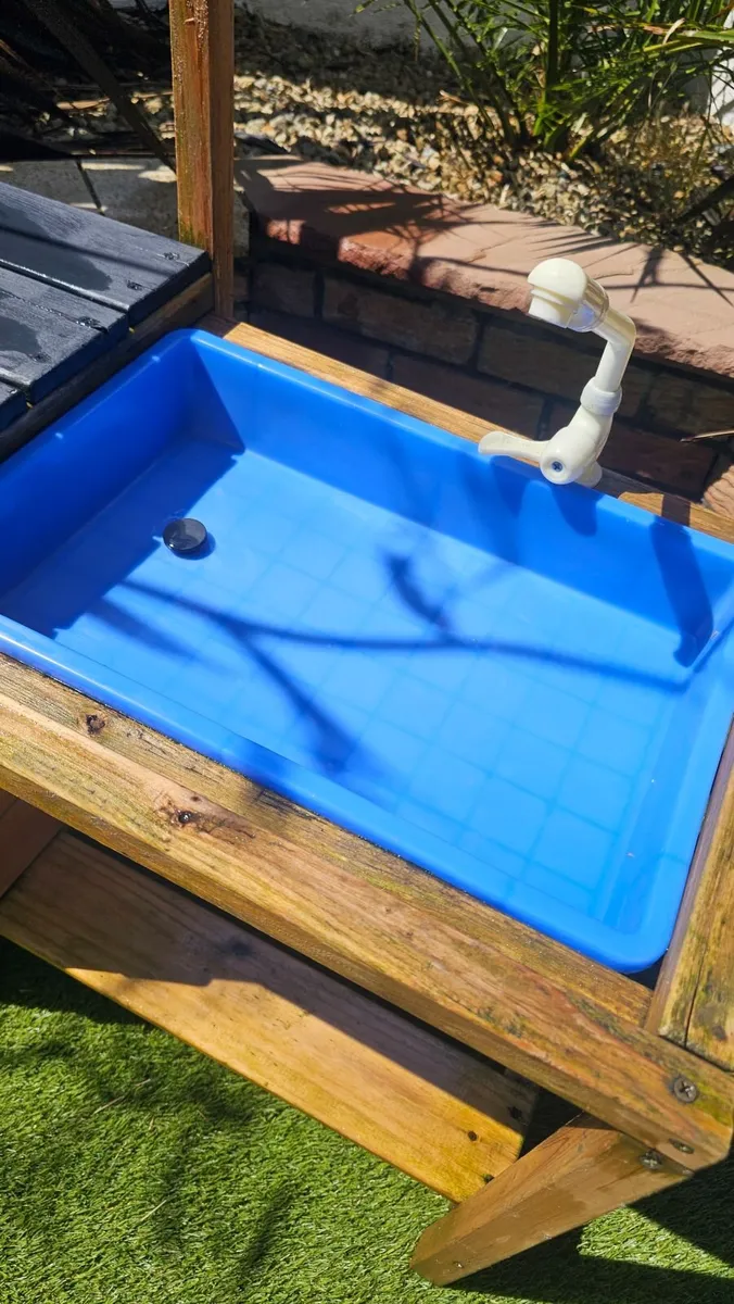 Mud kitchen - Image 1