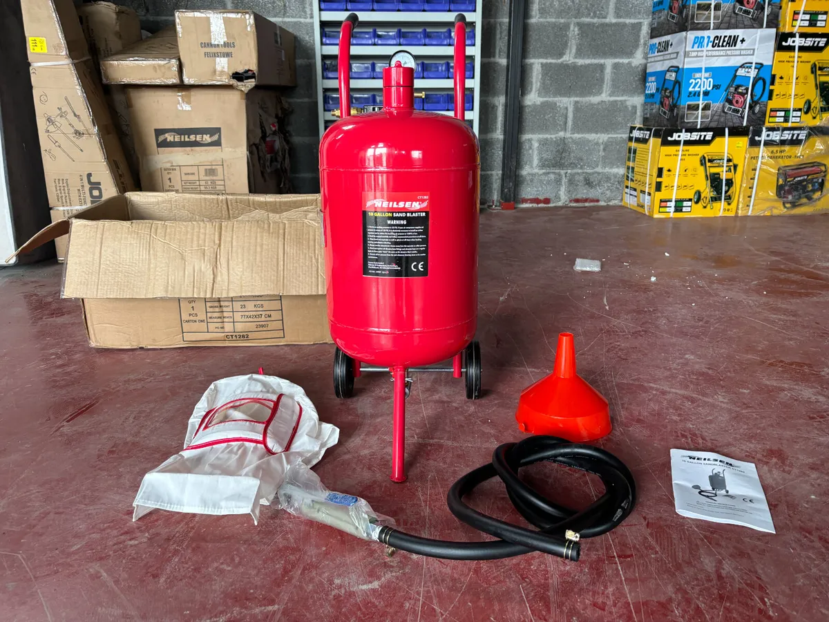 New/Unused Sand Blaster - Image 1