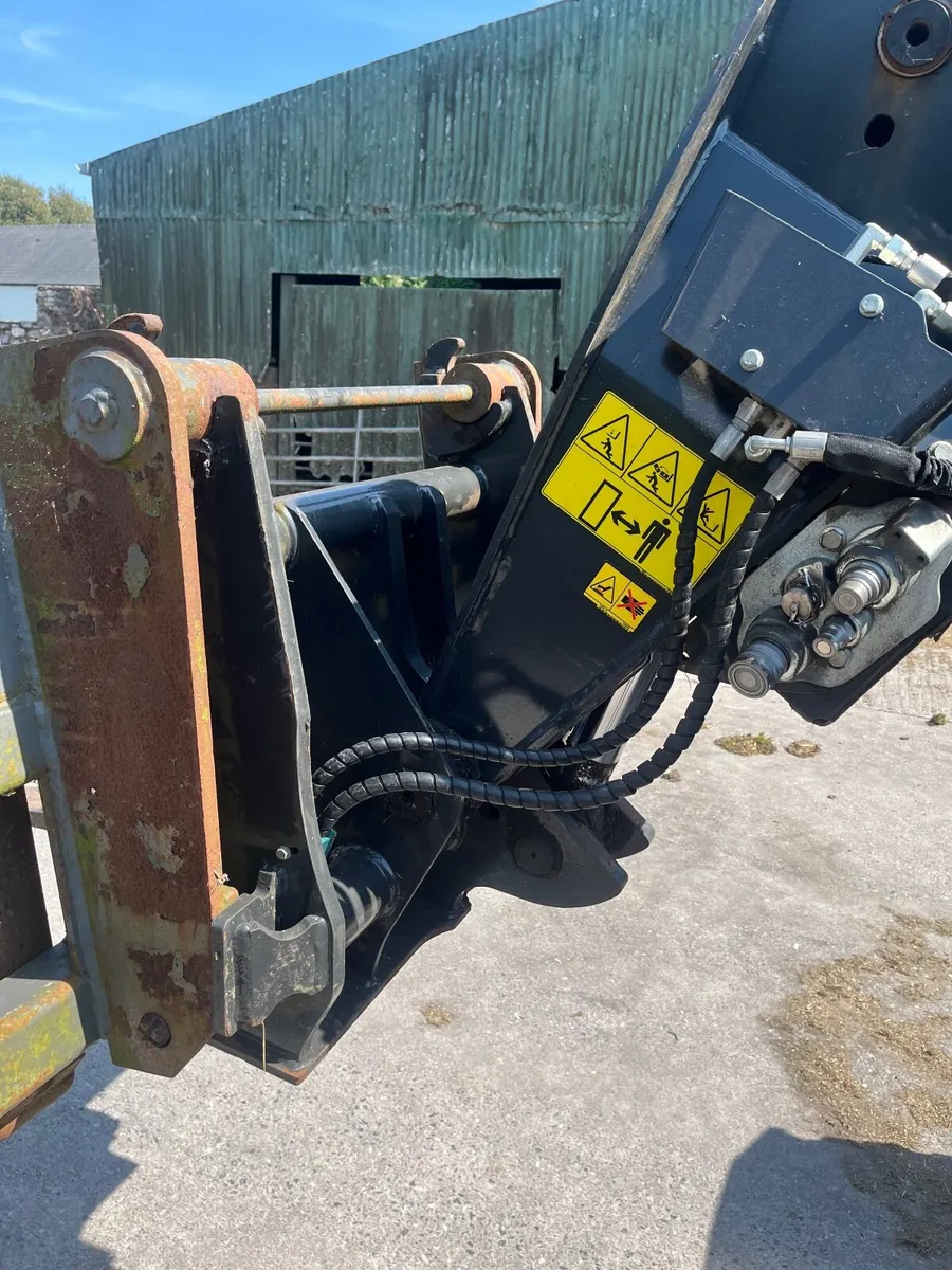 Telehandler - Image 4