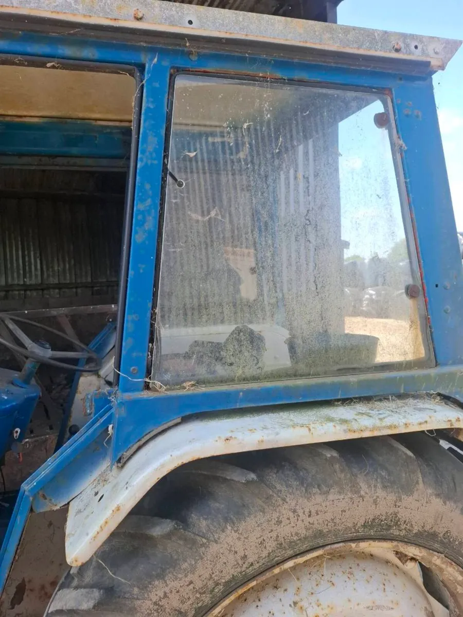 Cab for tractor - Image 2