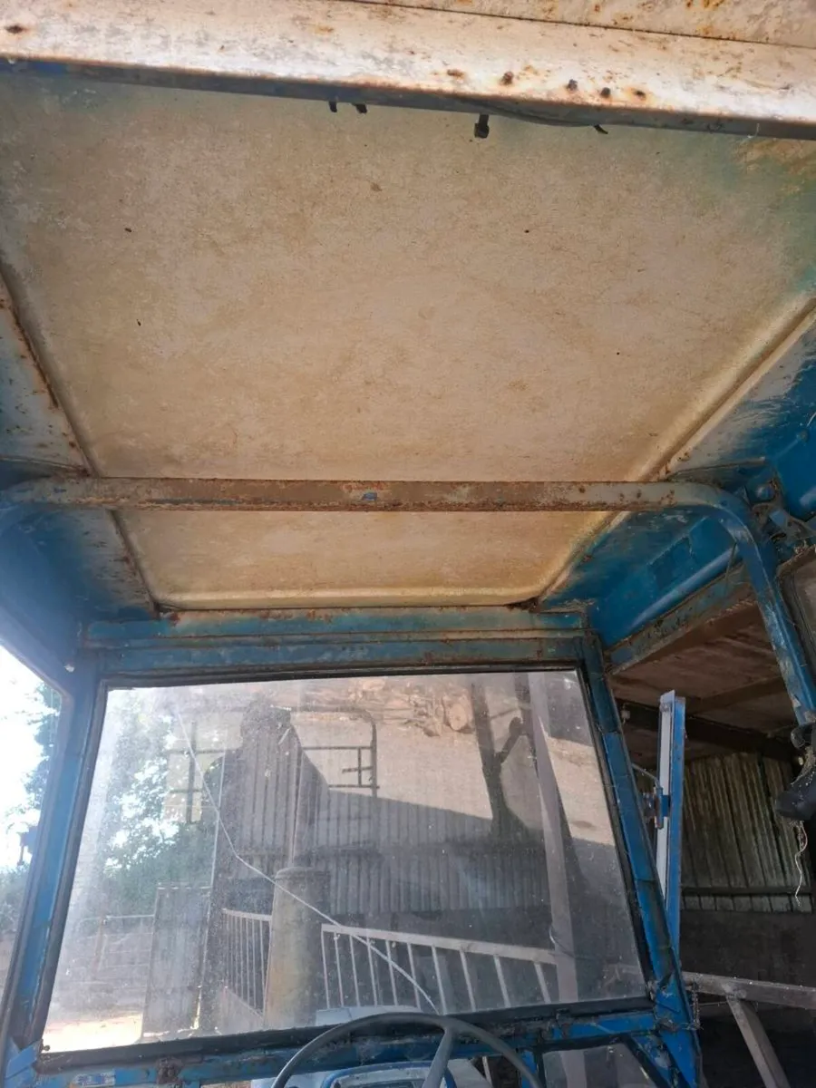Cab for tractor - Image 3