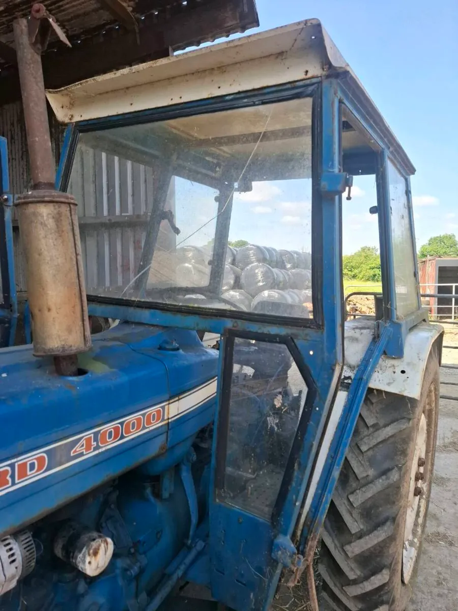 Cab for tractor - Image 1
