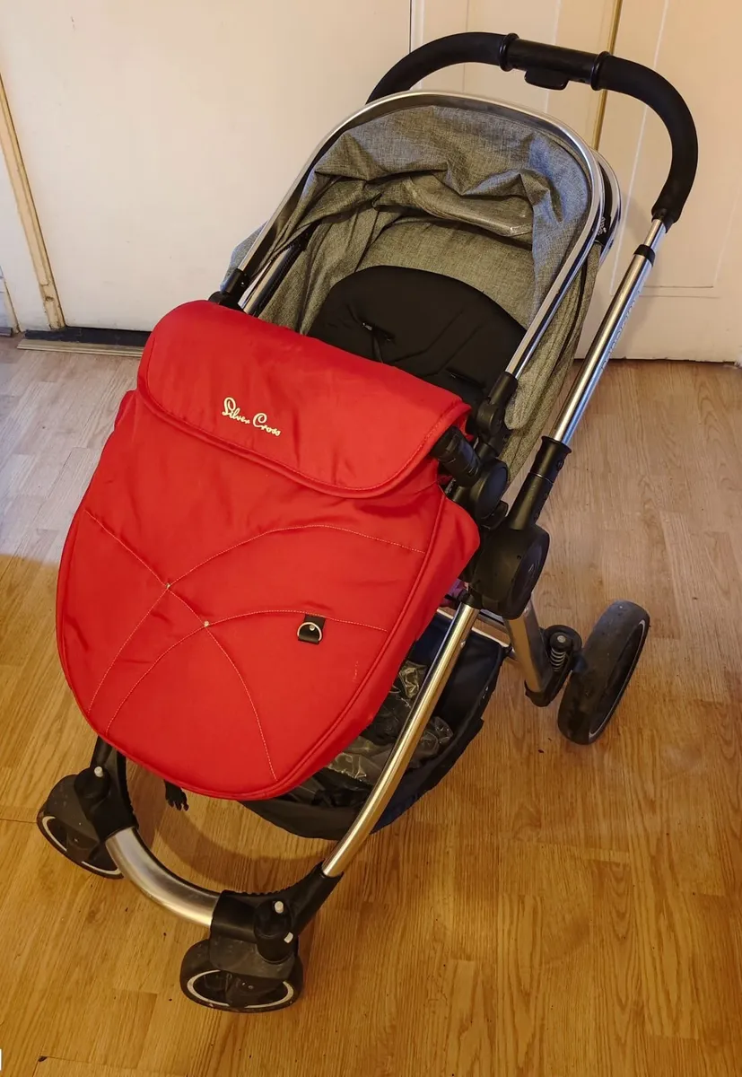 baby car seat, baby stroller, toy. - Image 1