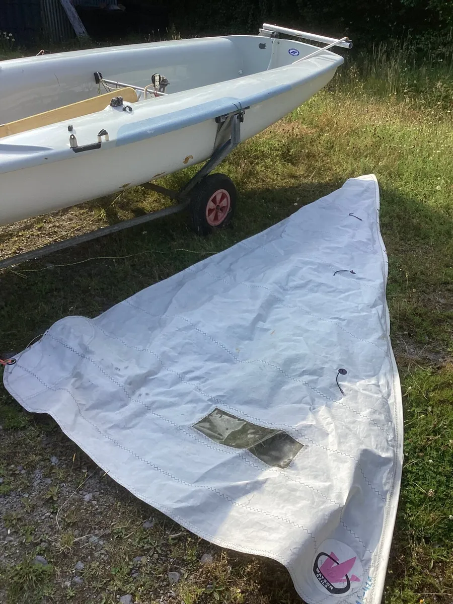 420 Sailing dinghy - Image 3
