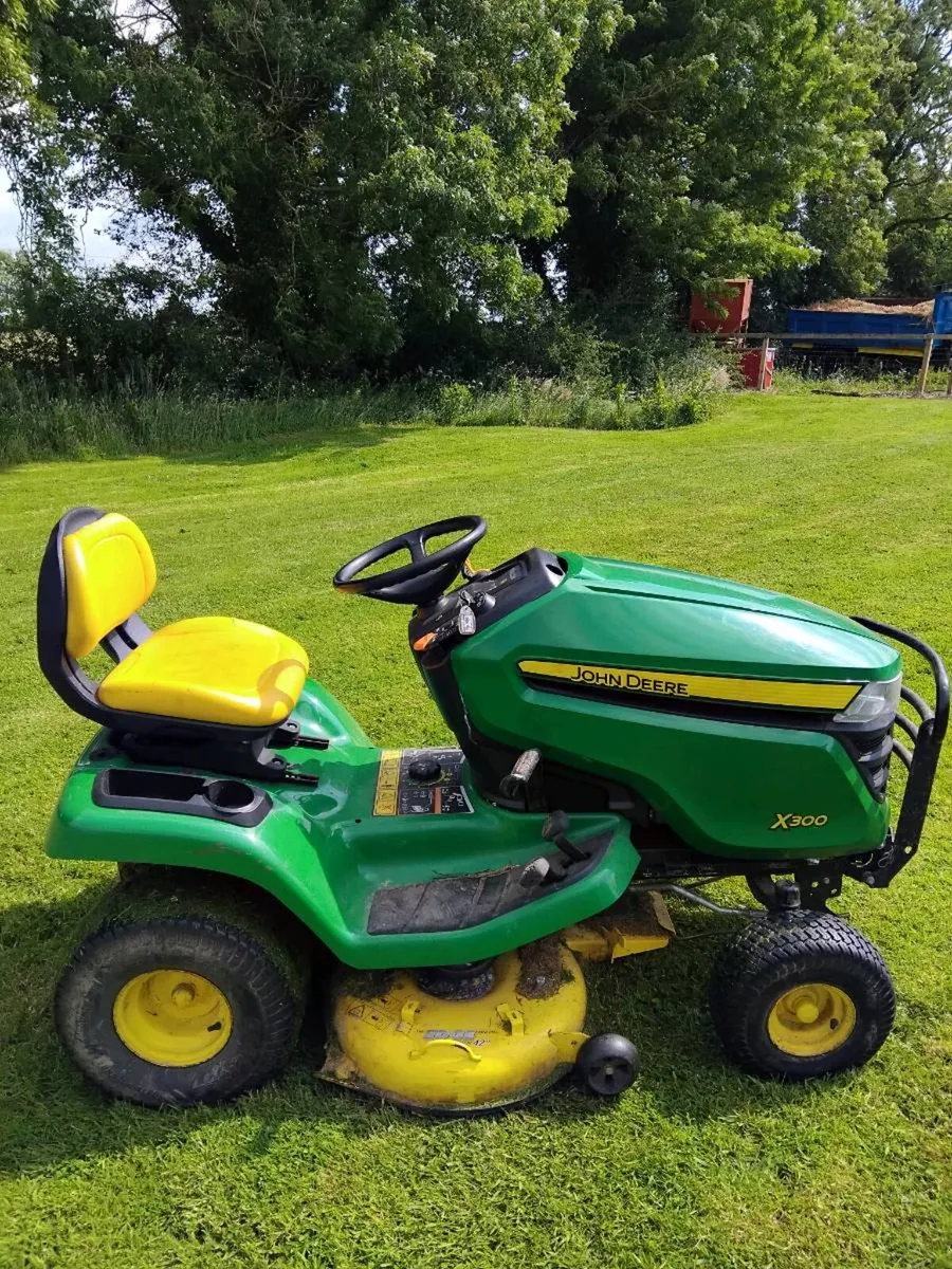 John deer lawnmower 300 mower - Image 4