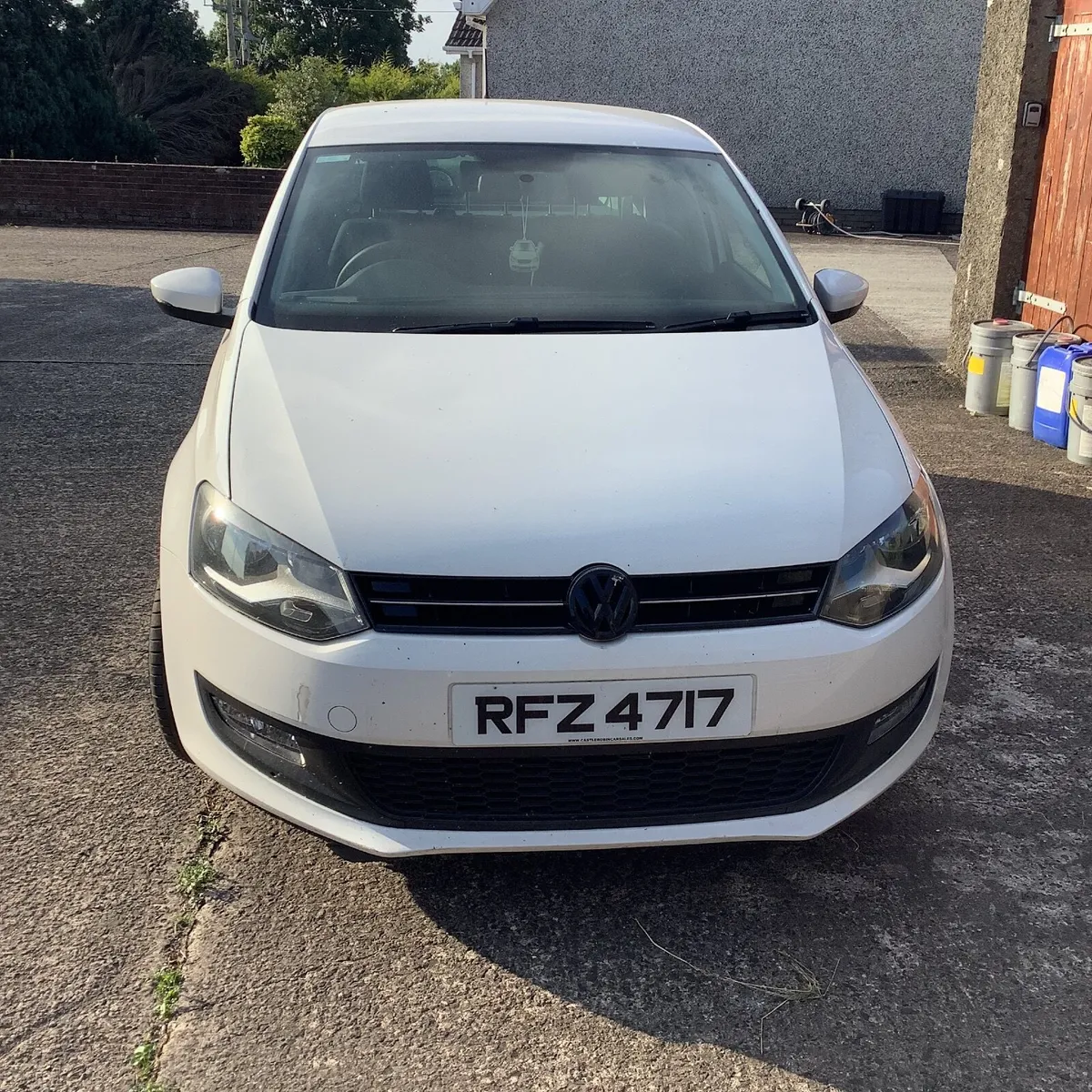 Volkswagen polo 1.2 match edition petrol 2014 - Image 4