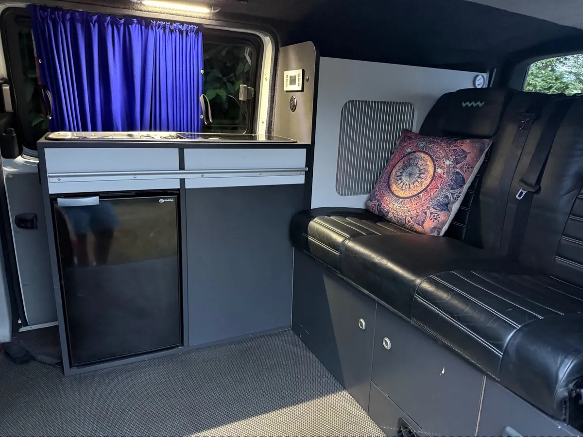 Vw Transporter 4motion camper van - Image 4