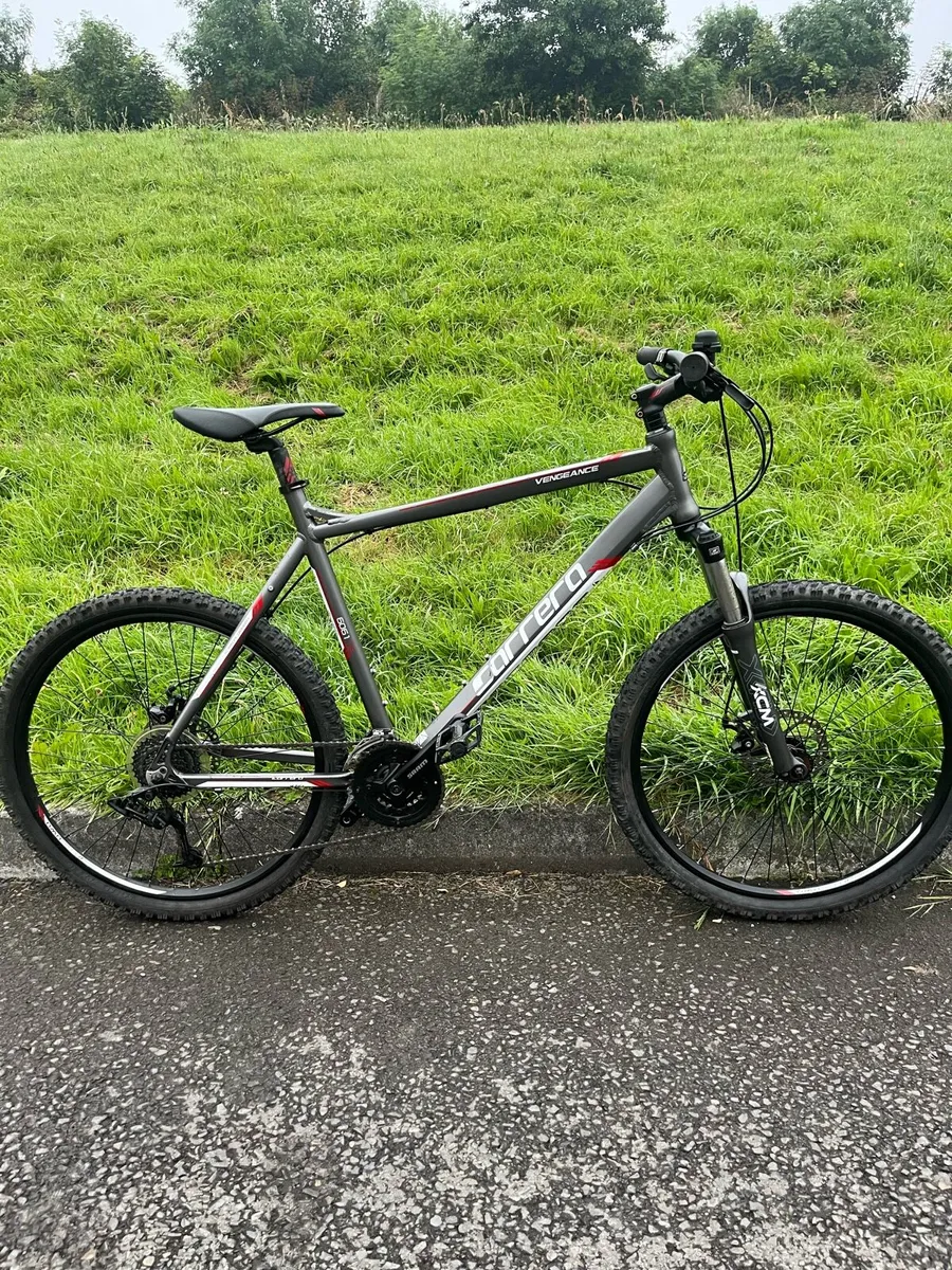 Carrera Vengance mountain bike. - Image 1