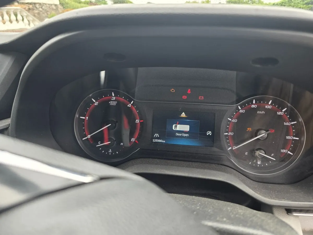 Maxus DELIVER 9 2021 - Image 2