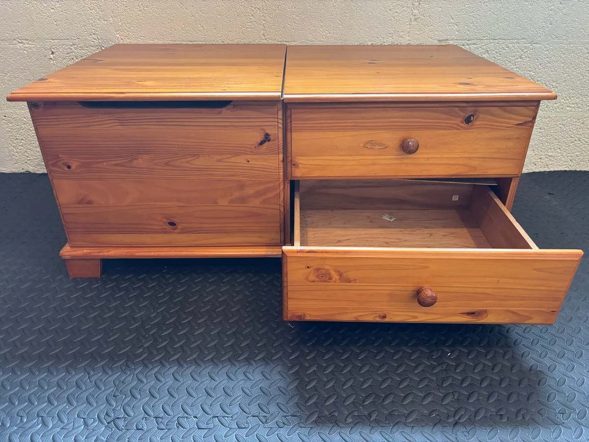 Blanket box - Image 1